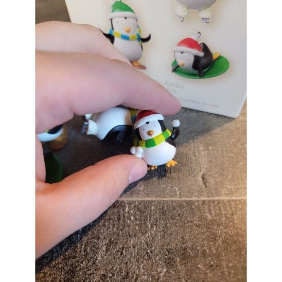 Hallmark 2008 Antarctic Antics South Pole Pals ornament Xmas Decor penguin minia - Picture 4 of 6